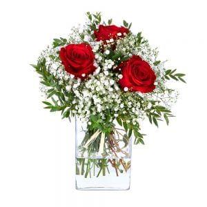 Buquê de rosas vermelhas e gypsophila